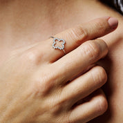 CLUSTER CLOVER ADJUSTABLE RING