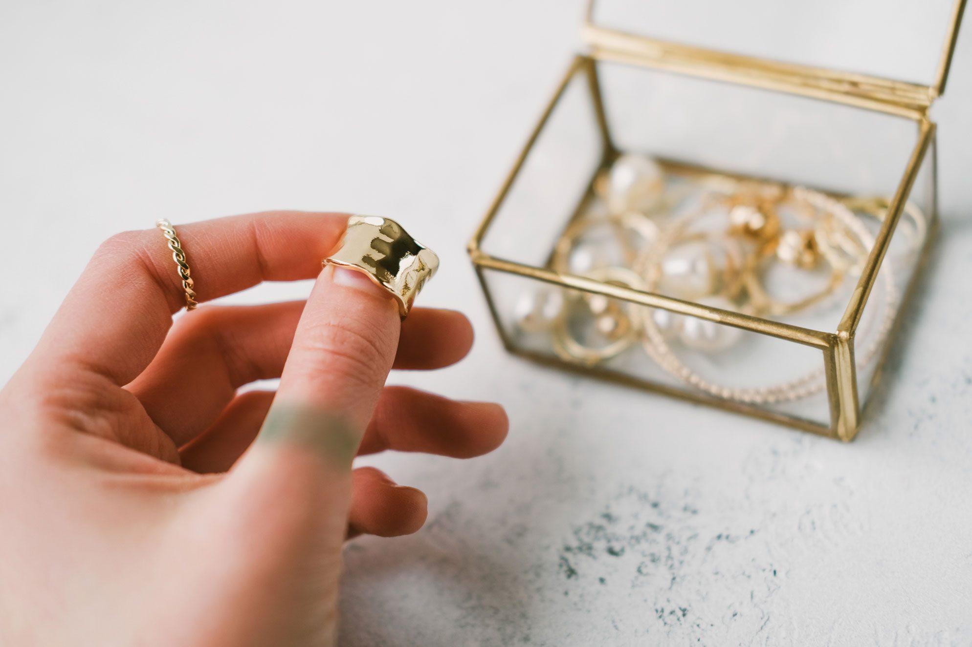 RINGS MAKING YOUR FINGERS GREEN... - Lynott Jewellery