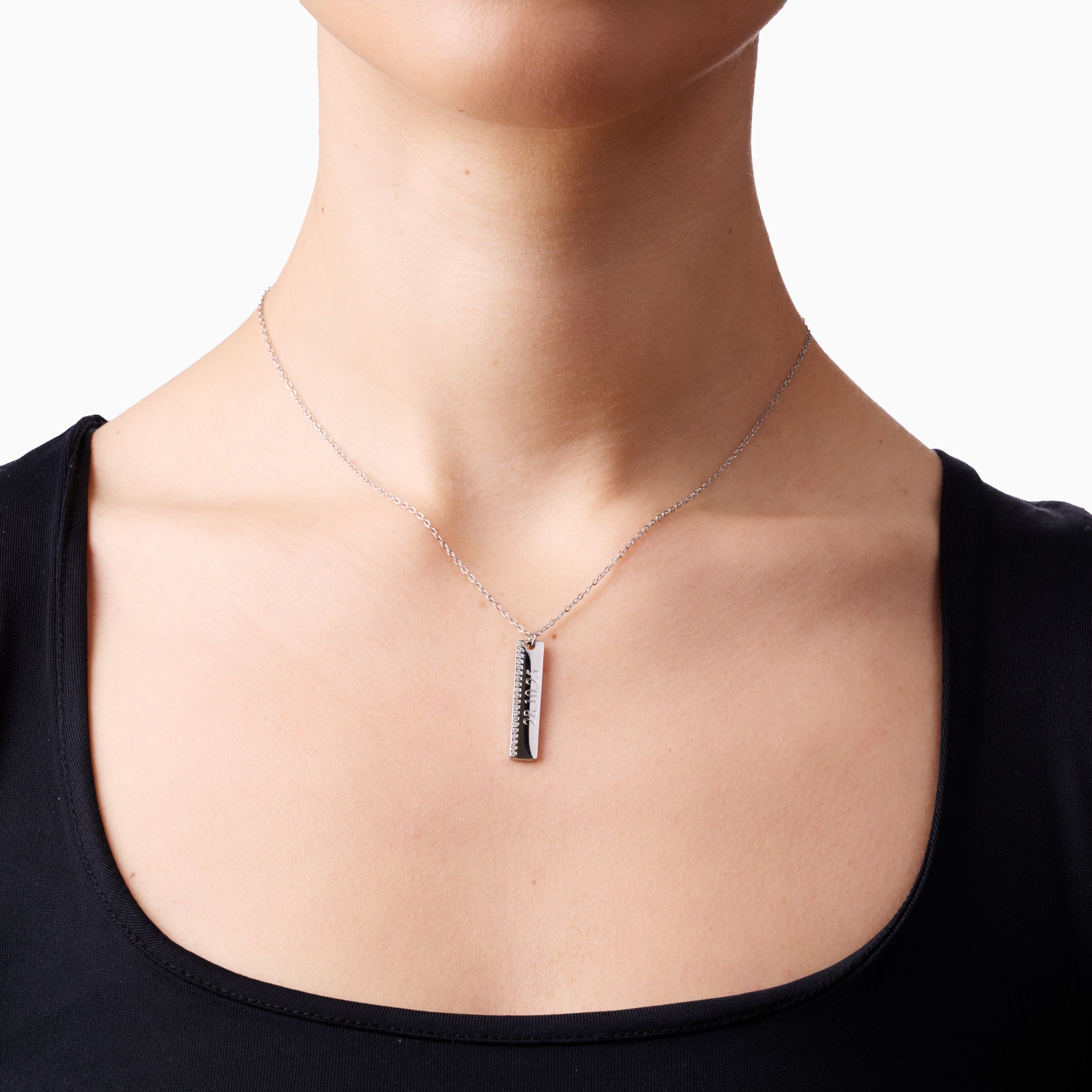 DREAMER BAR NECKLACE