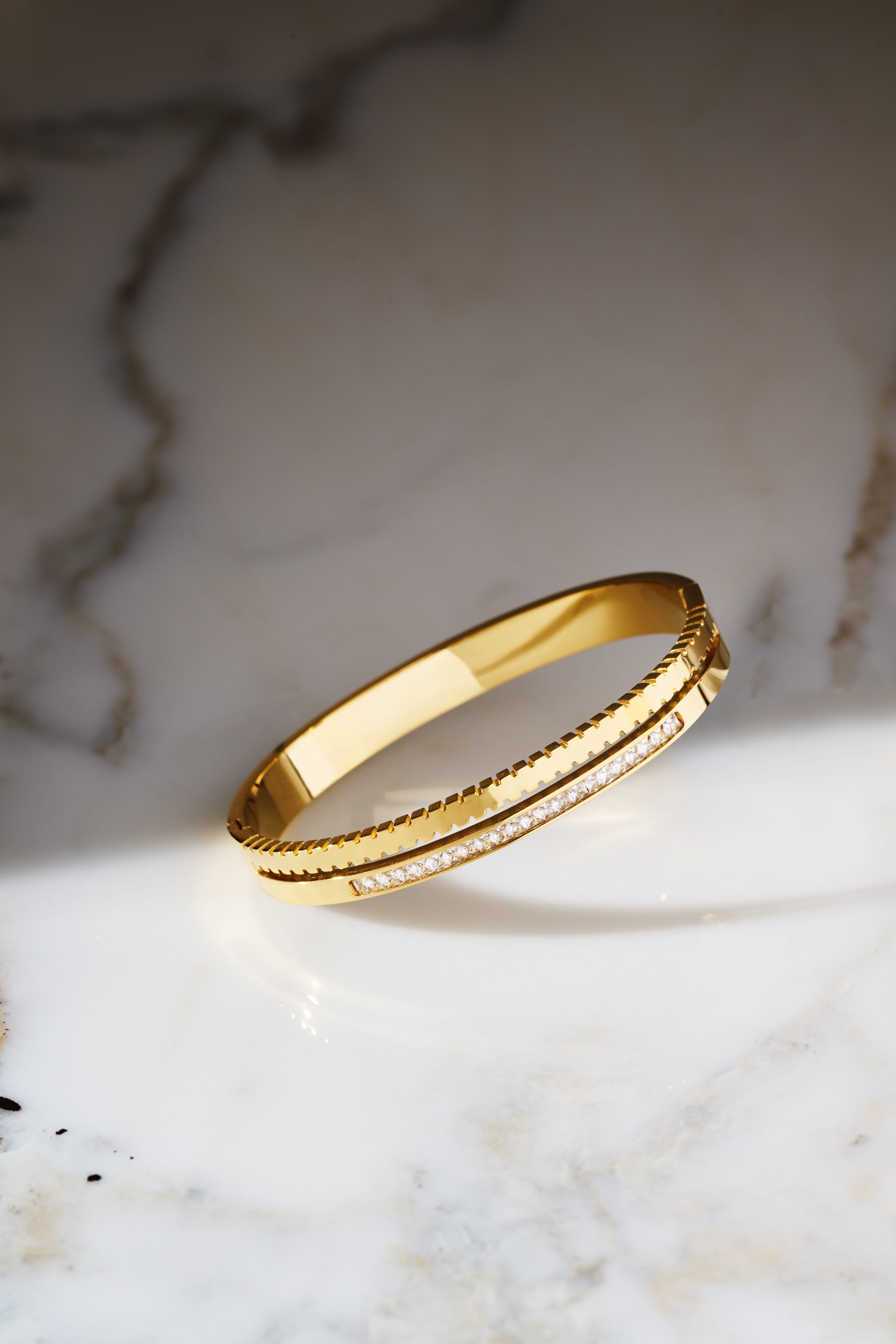 DUAL RADIANCE BANGLE