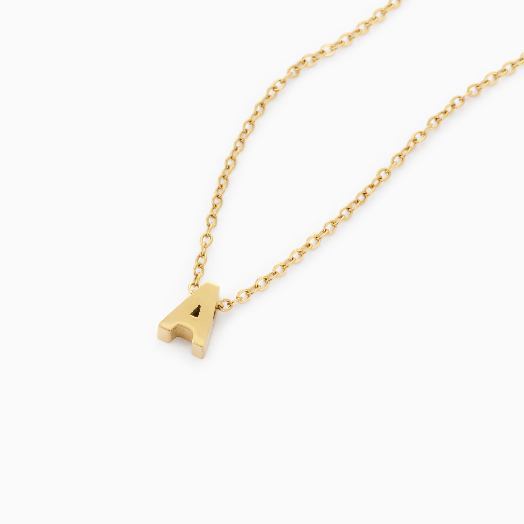 INITIAL NECKLACE