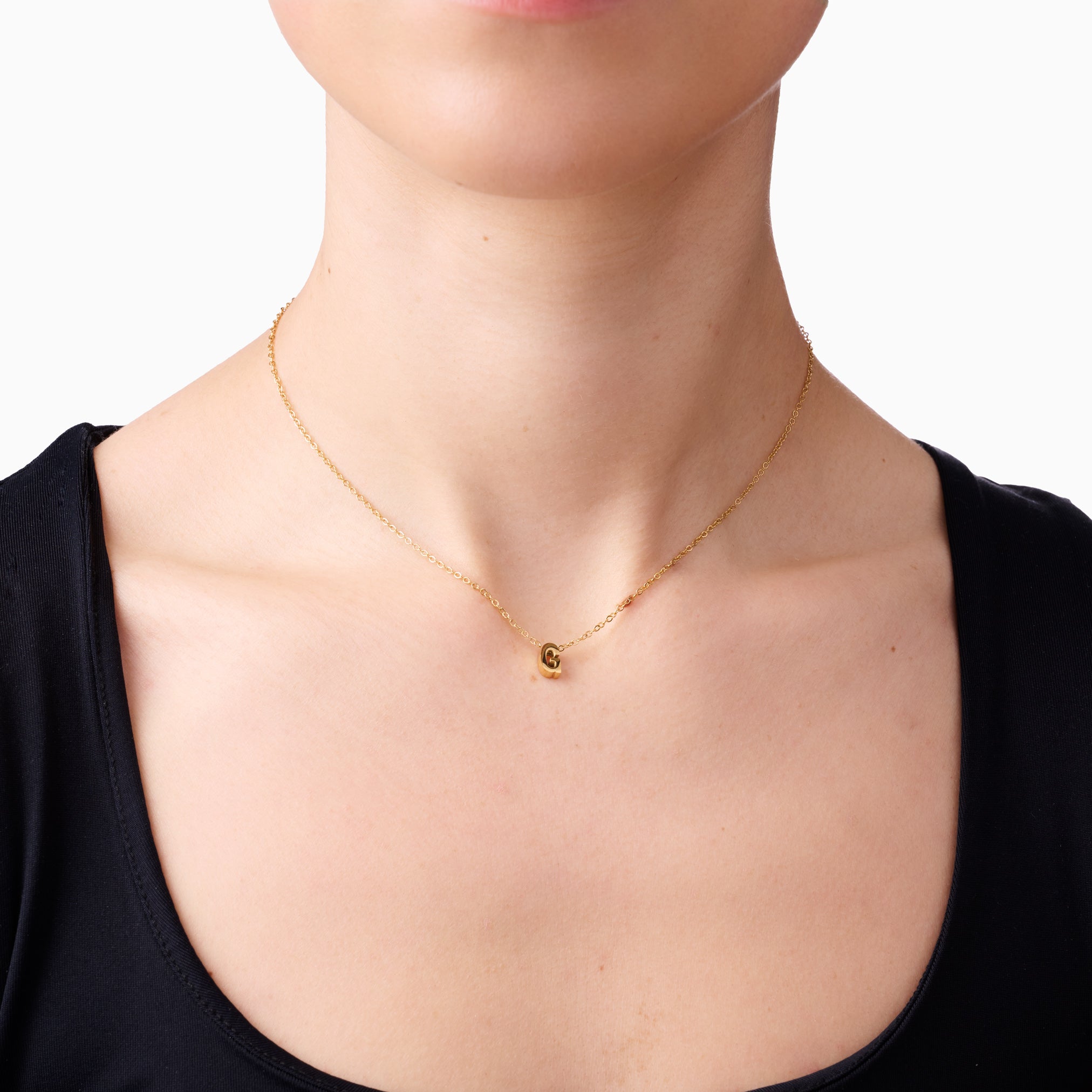 INITIAL NECKLACE