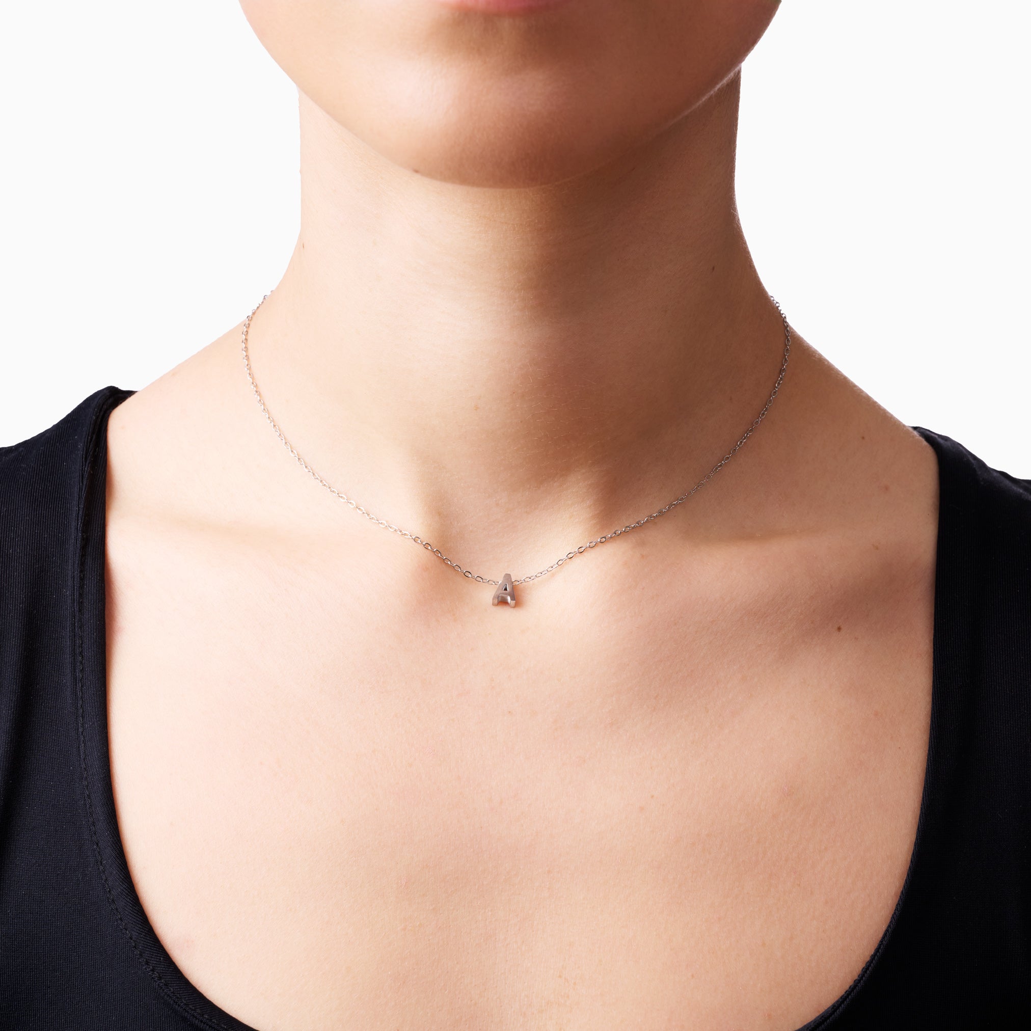 INITIAL NECKLACE