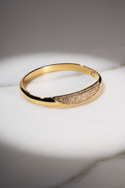 LOLA BANGLE