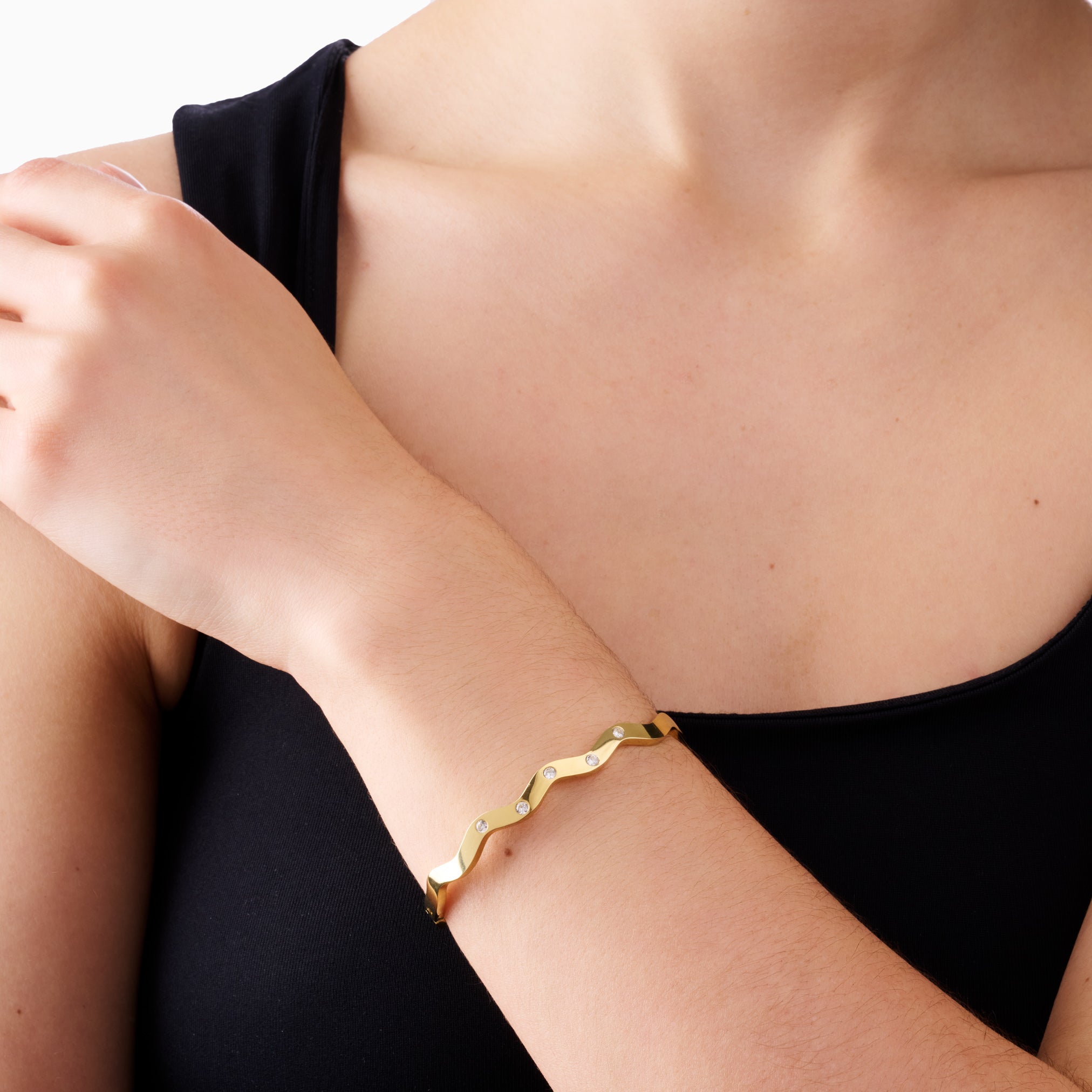 GLITTER WAVE BANGLE