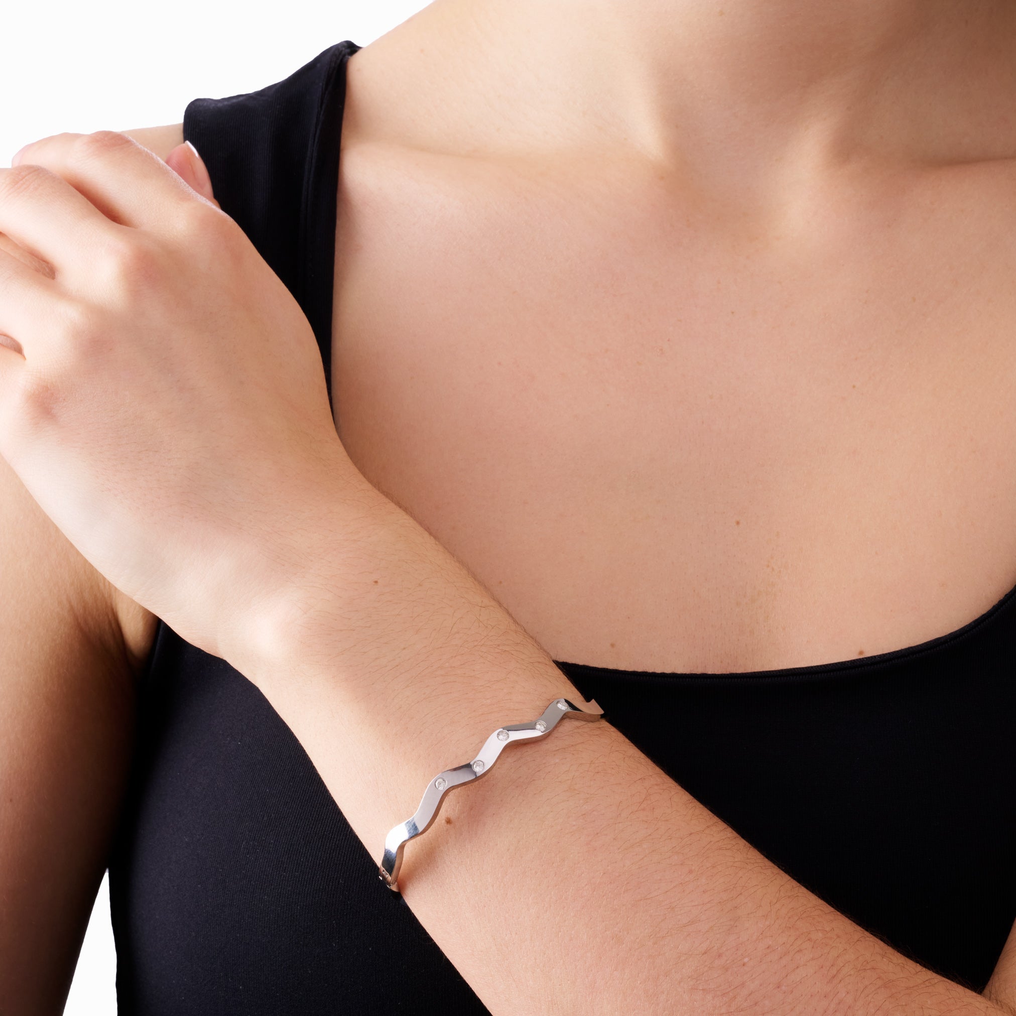 GLITTER WAVE BANGLE