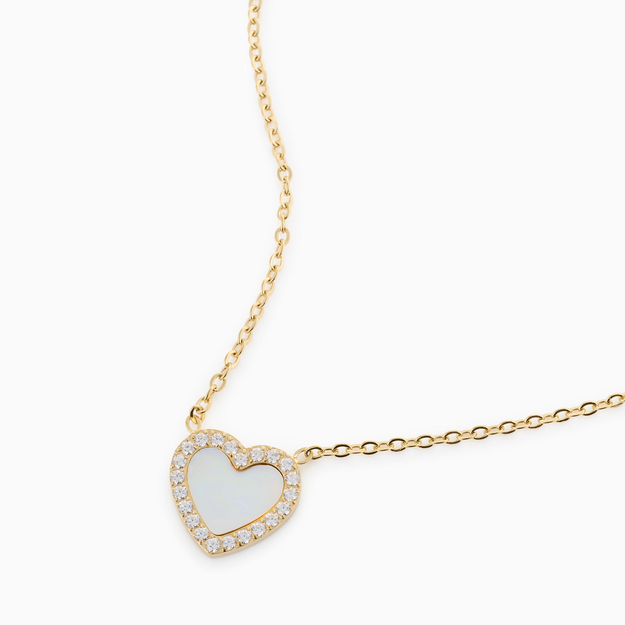 GLITTERING HEART PENDANT NECKLACE