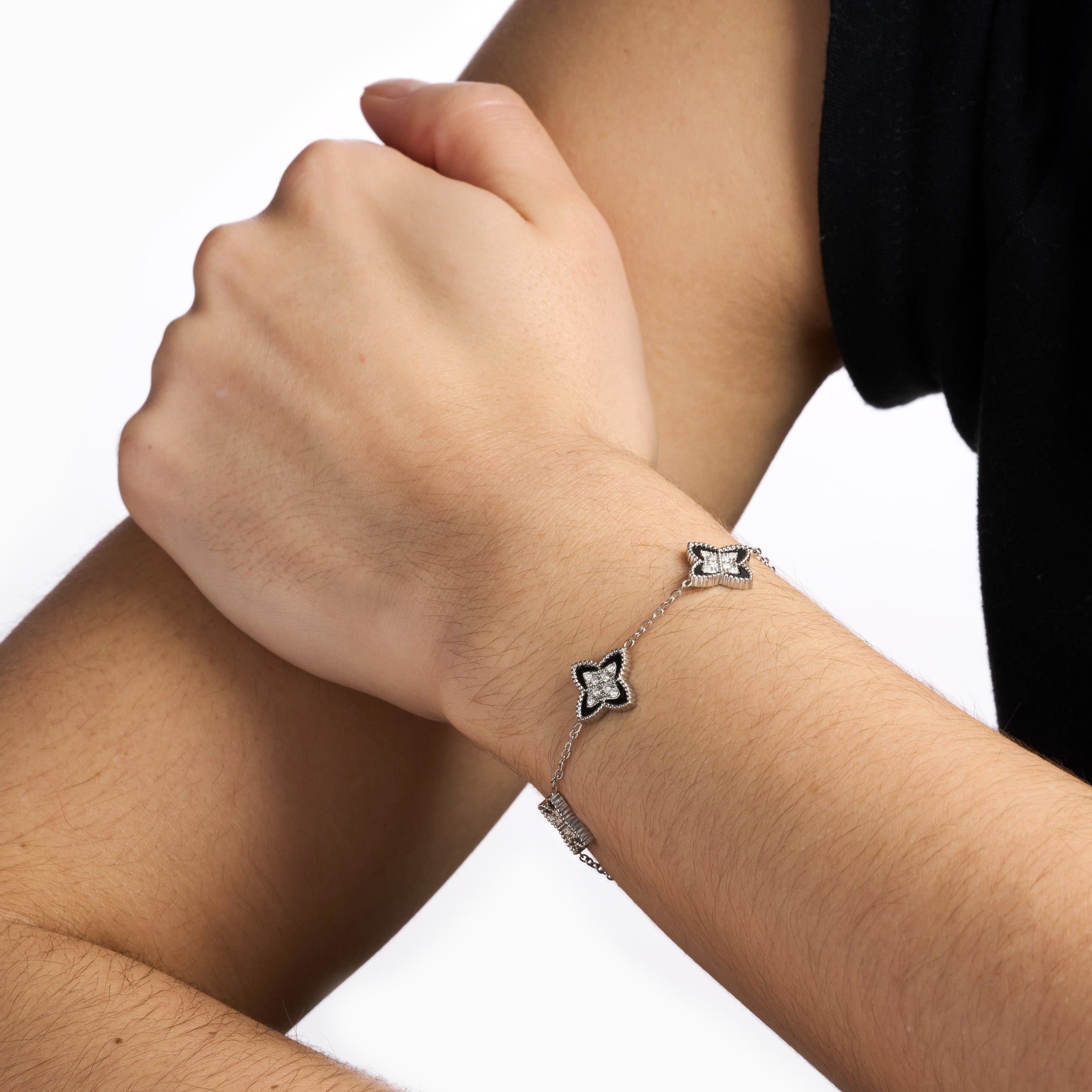 PASSIONATE CLOVER BLACK BRACELET