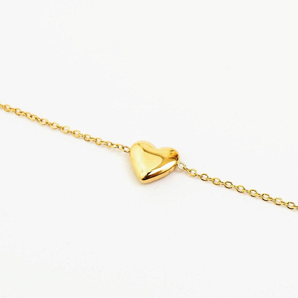 SIMPLE HEART BRACELET best gold plated tarnish and water resistant piece by - Lynott Jewellery