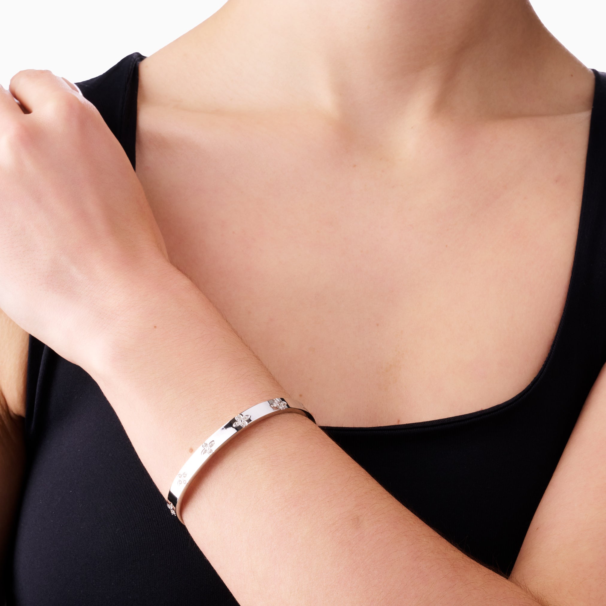ASTRID BANGLE