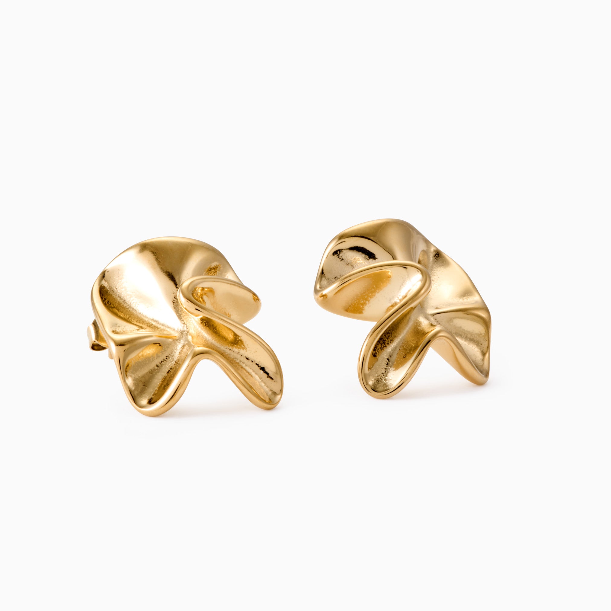 TEXTURED FLOWER STATEMENT STUD