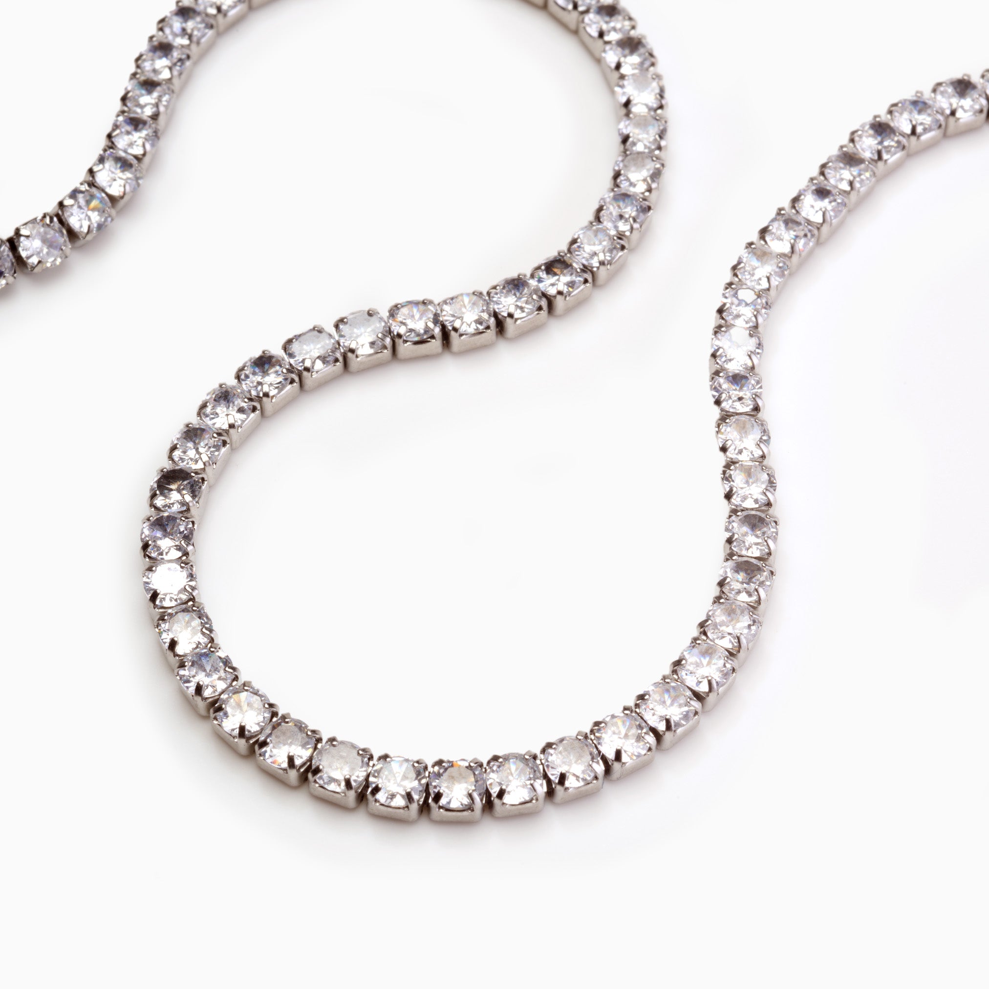 REGINA TENNIS NECKLACE