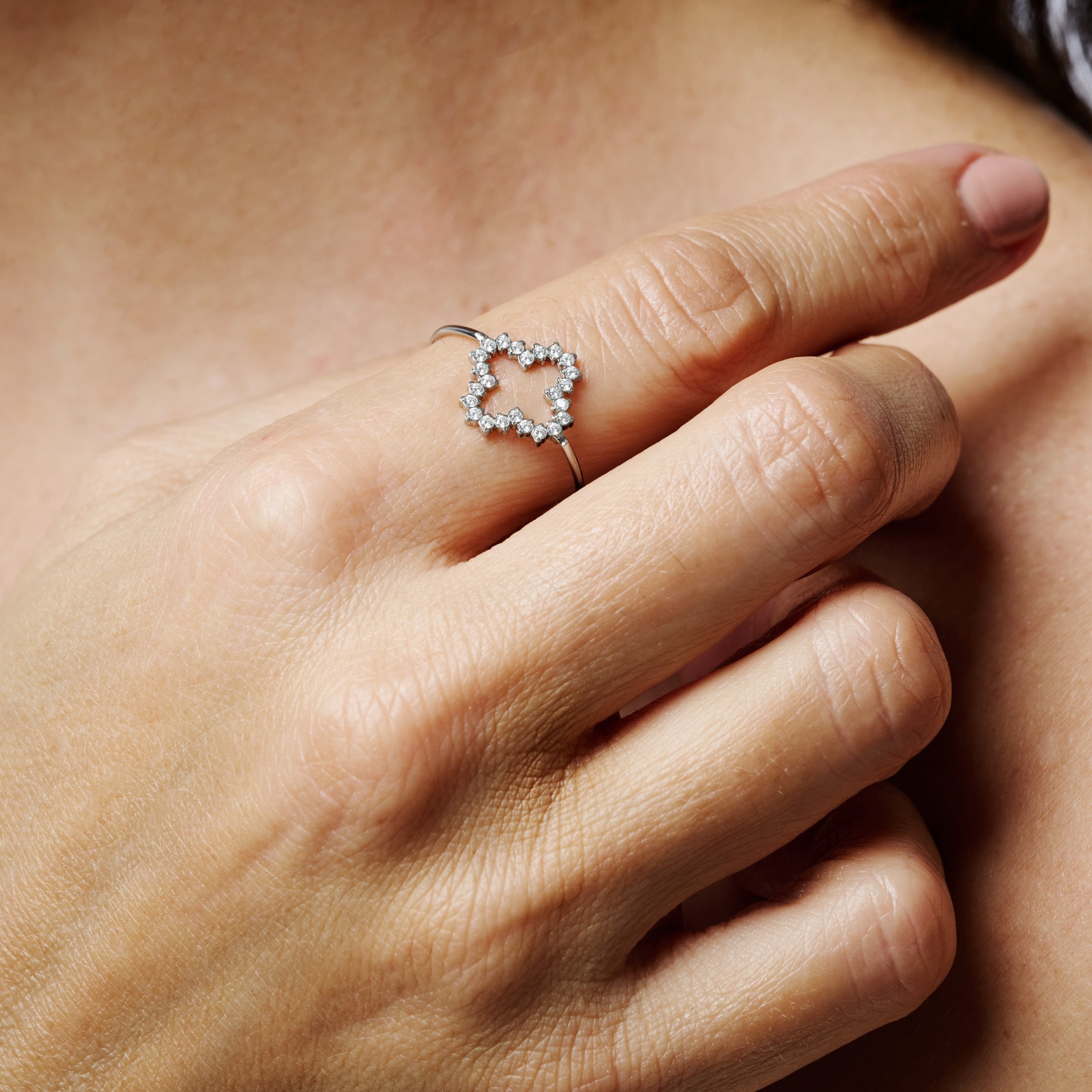 CLUSTER CLOVER ADJUSTABLE RING
