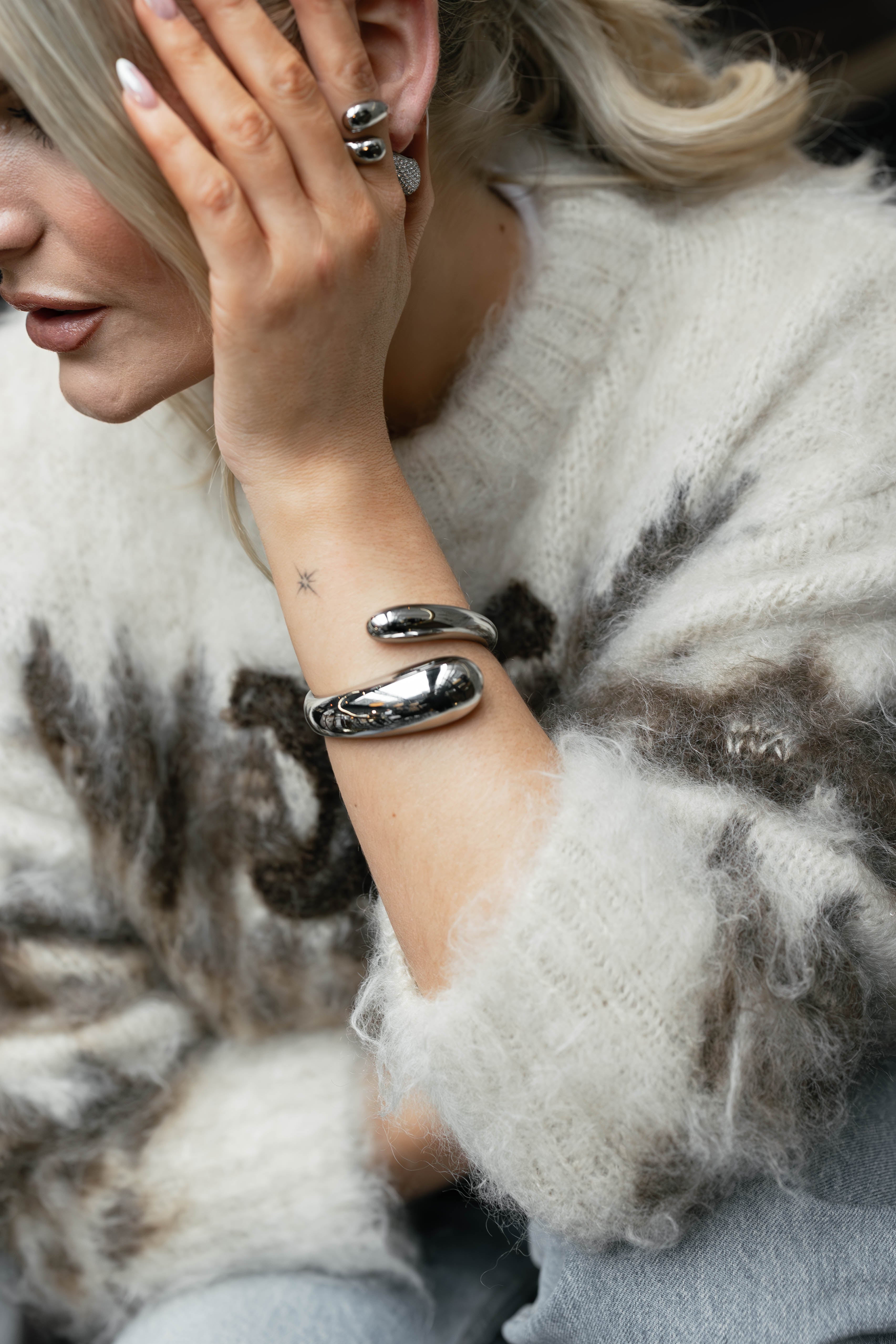 ATHENA BANGLE