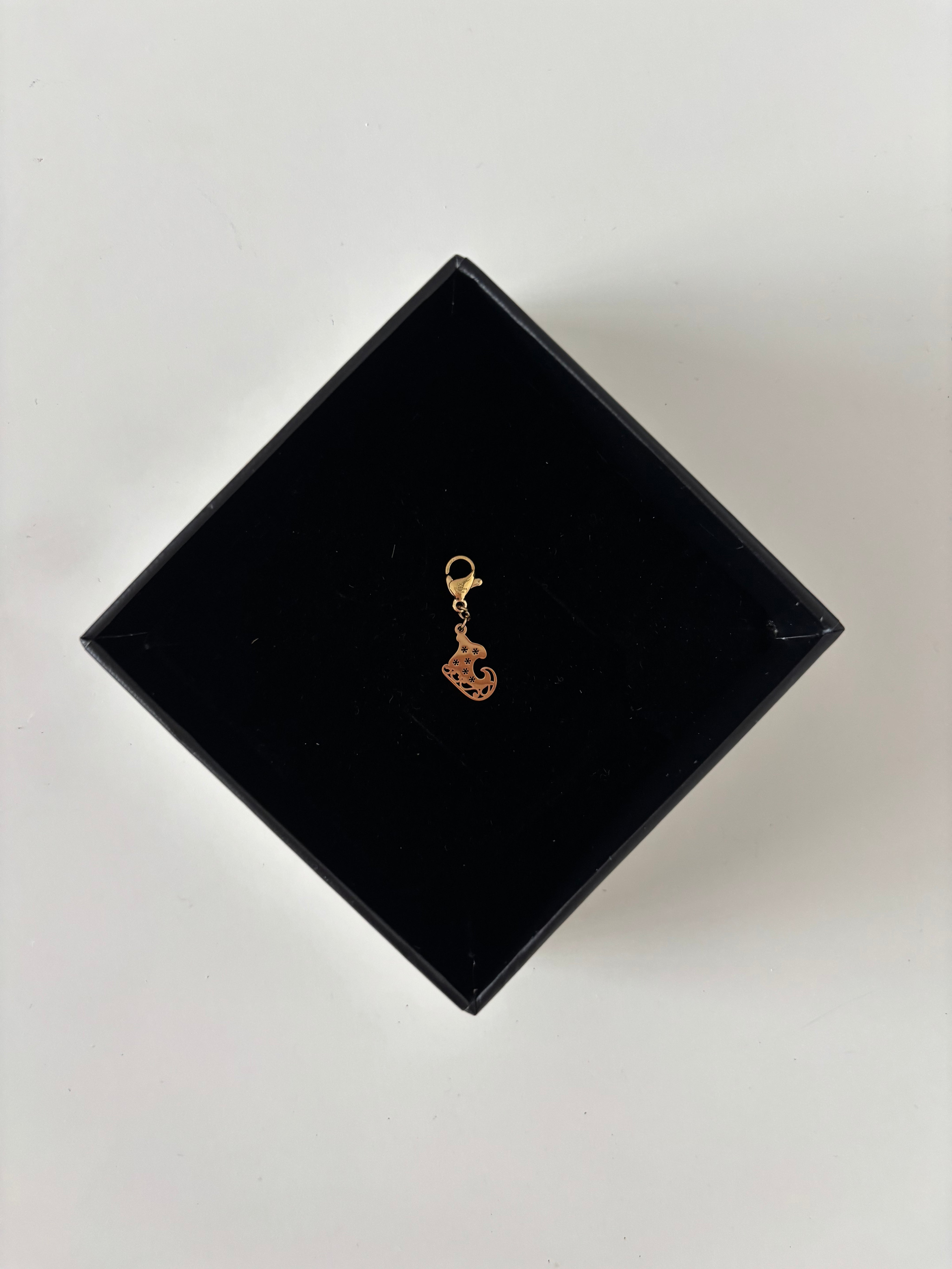 ICE SKATE CHARM - The Vault