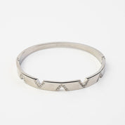 THE V BANGLE