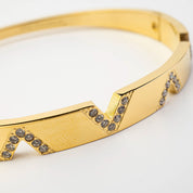 THE V BANGLE