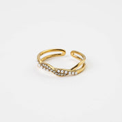 SUBTLE CROSS RING - Lynott Jewellery