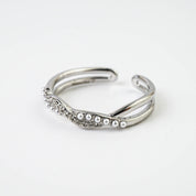 SUBTLE CROSS RING - Lynott Jewellery