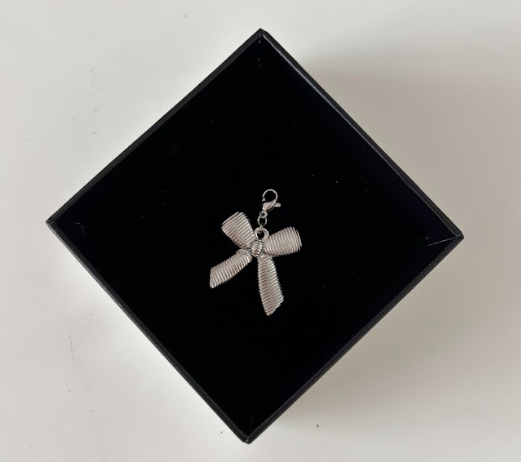 SILVER BOW CHARM - The Vault