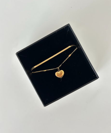 YOUR CRUSH HEART BRACELET - The Vault