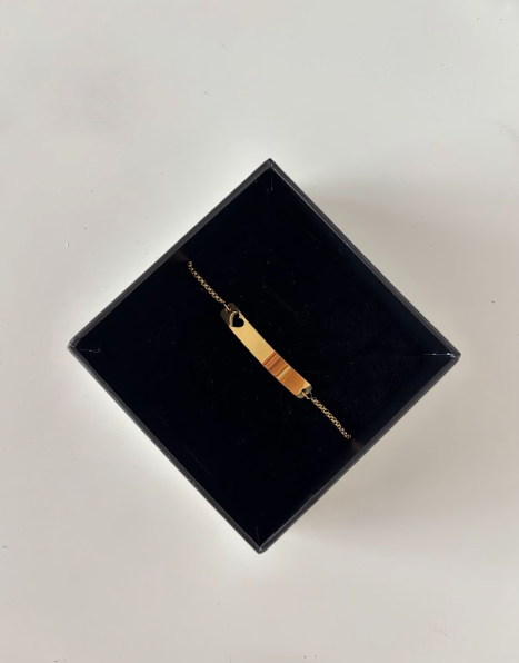 HEART GOLD BAR BRACELET - The Vault