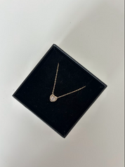 CRYSTAL HEART NECKALCE - The Vault