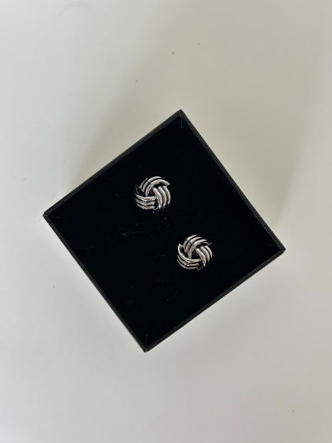 TRIPLE LINK STUDS - The Vault