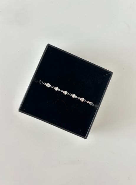 HEART ON REPEAT BRACELET - The Vault