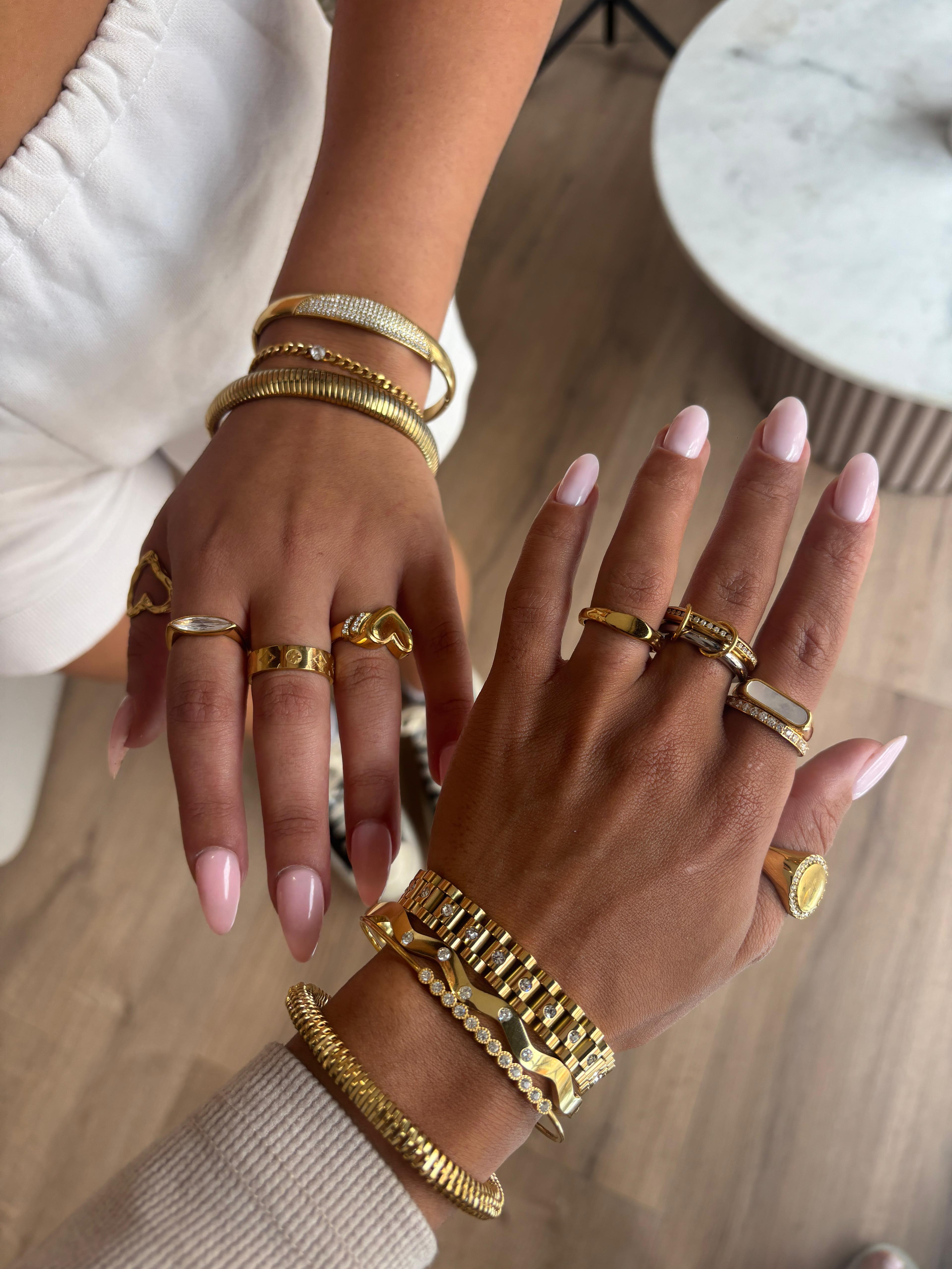 GLITTER WAVE BANGLE